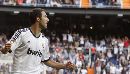 九游娱乐-摩纳哥后防不力！关键位置频犯错误，需提升意识